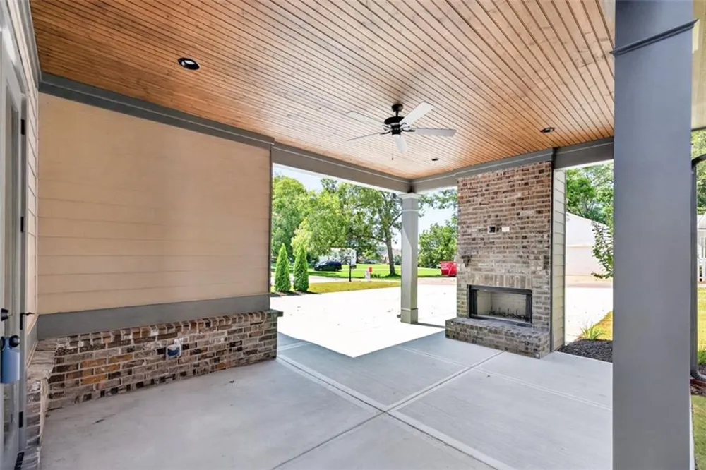 5808 Mitchell Street Flowery Branch, GA 30542