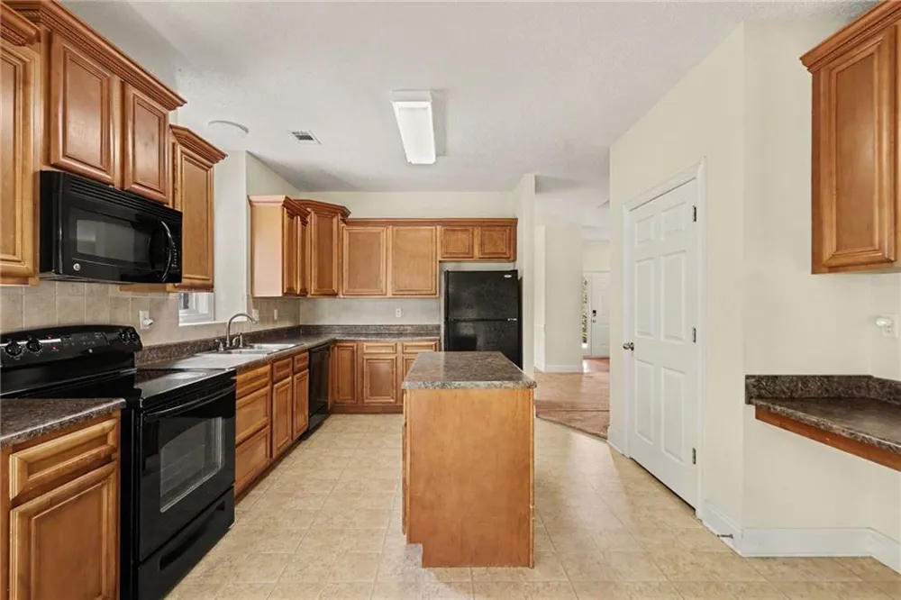 187 Ivey Lake Parkway Temple, GA 30179