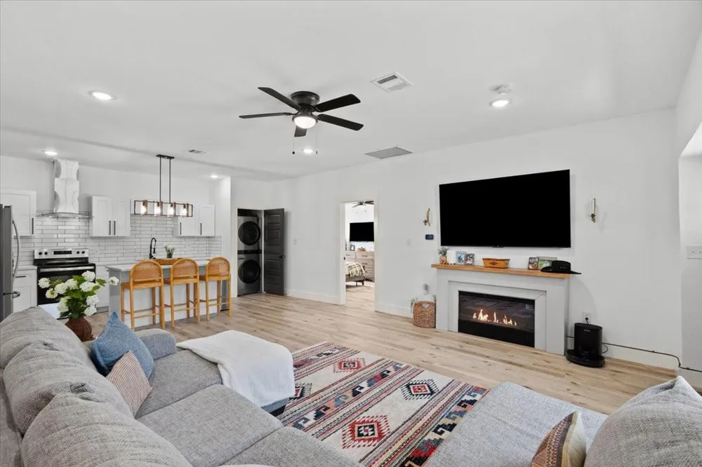 13509 S Bellaire Street Santa Fe, TX 77510