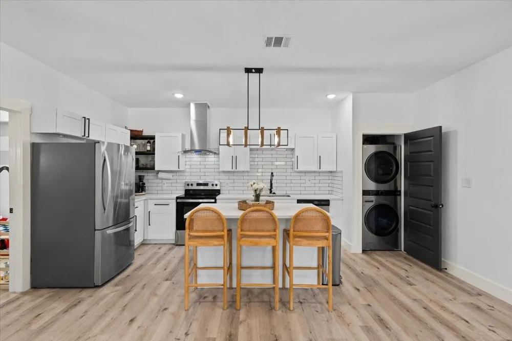 13509 S Bellaire Street Santa Fe, TX 77510