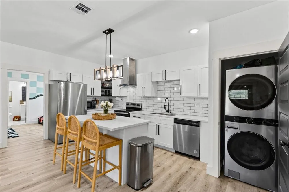 13509 S Bellaire Street Santa Fe, TX 77510