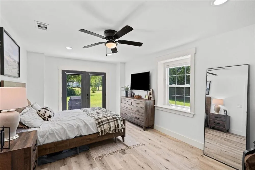 13509 S Bellaire Street Santa Fe, TX 77510