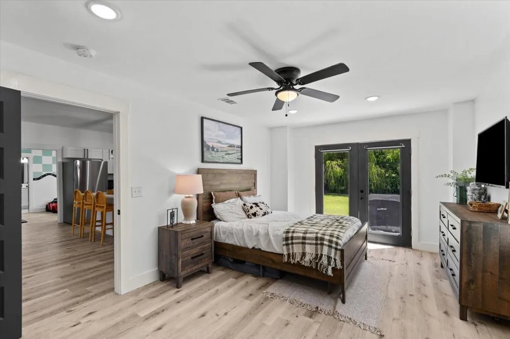13509 S Bellaire Street Santa Fe, TX 77510