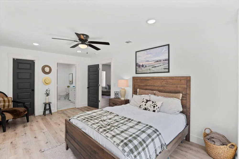 13509 S Bellaire Street Santa Fe, TX 77510