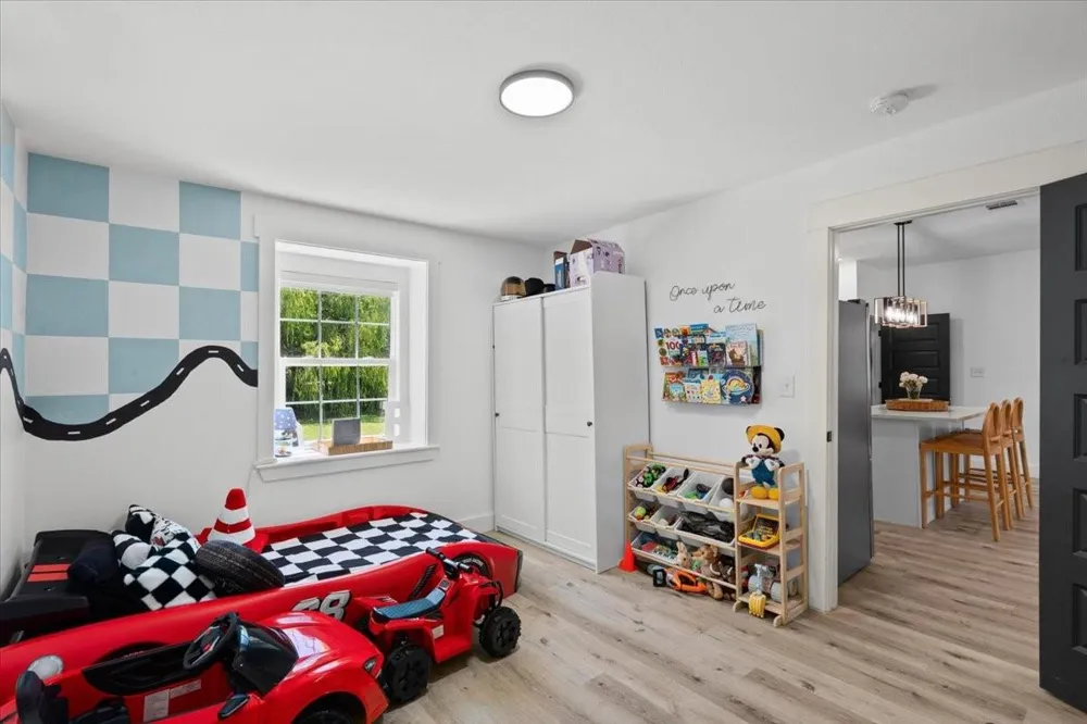 13509 S Bellaire Street Santa Fe, TX 77510