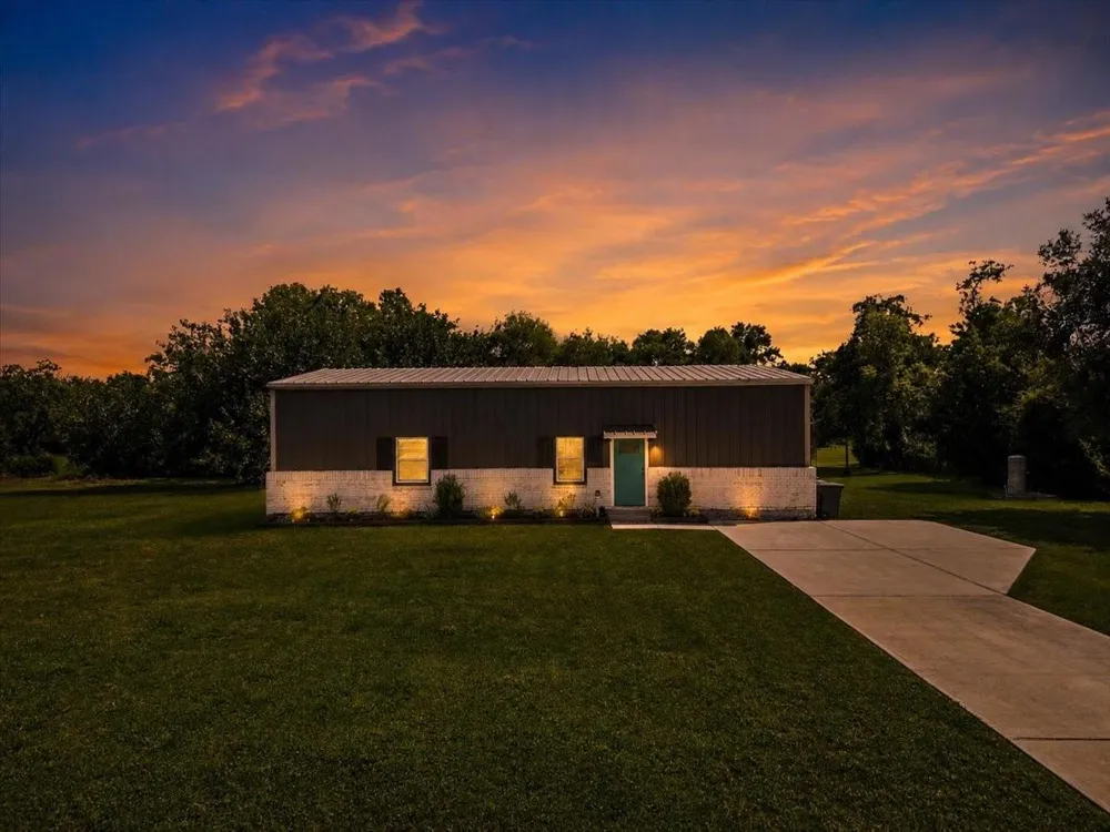 13509 S Bellaire Street Santa Fe, TX 77510