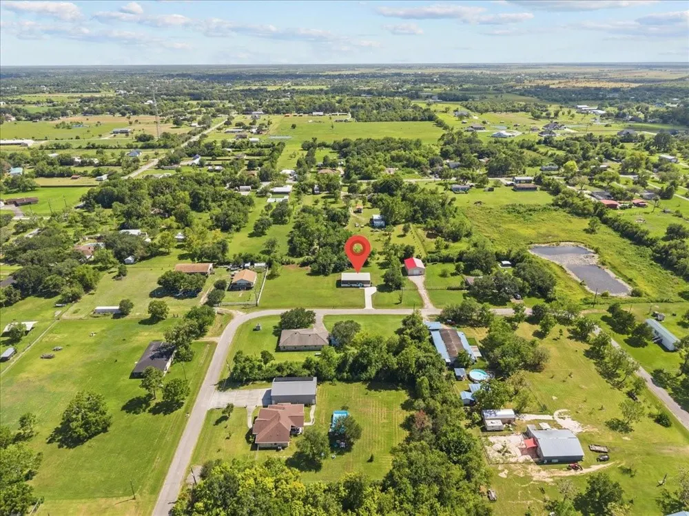 13509 S Bellaire Street Santa Fe, TX 77510