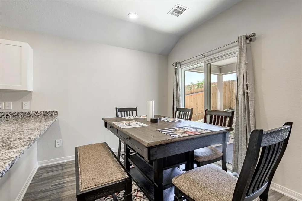 410 Del Monte Drive Huntsville, TX 77320