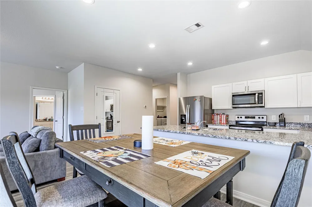 410 Del Monte Drive Huntsville, TX 77320