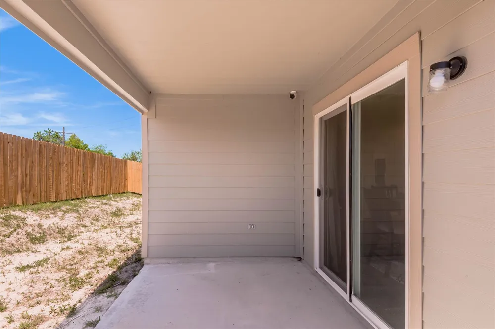 410 Del Monte Drive Huntsville, TX 77320