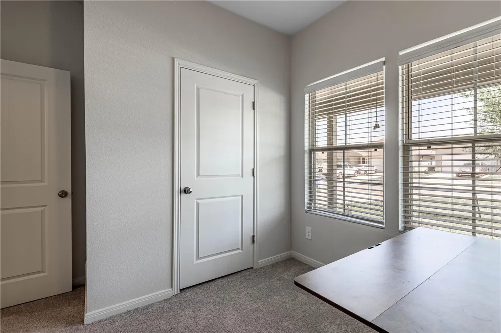 410 Del Monte Drive Huntsville, TX 77320