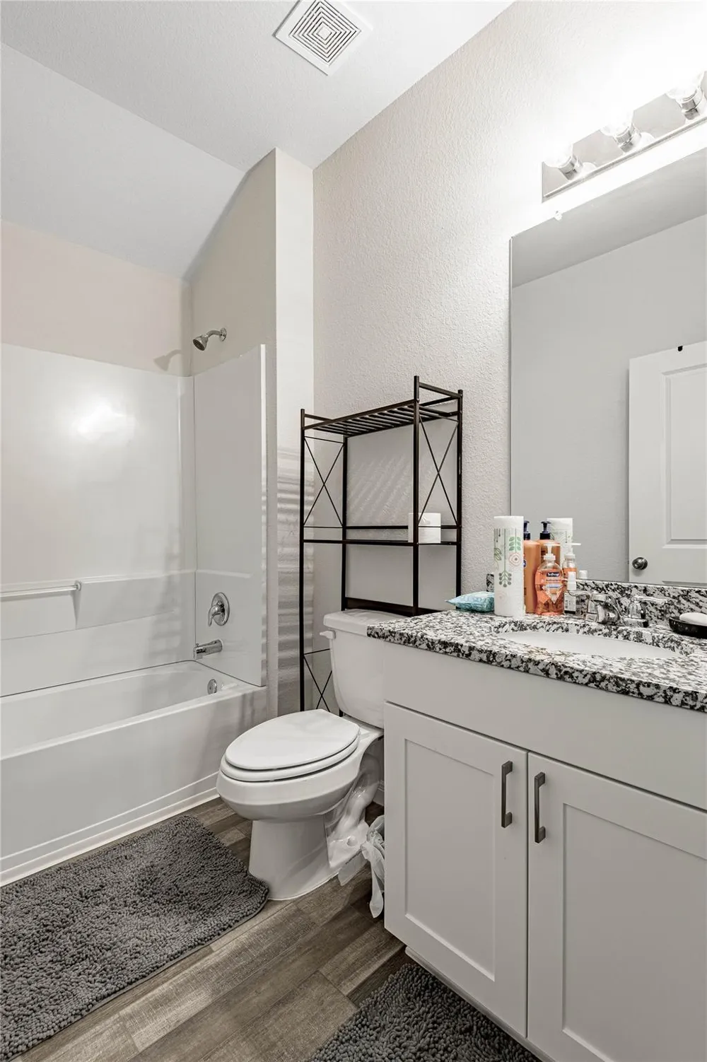 410 Del Monte Drive Huntsville, TX 77320