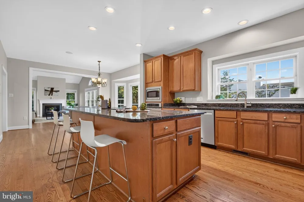 889 BALLOU STREET Herndon, VA 20170
