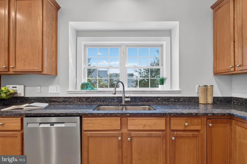 889 BALLOU STREET Herndon, VA 20170