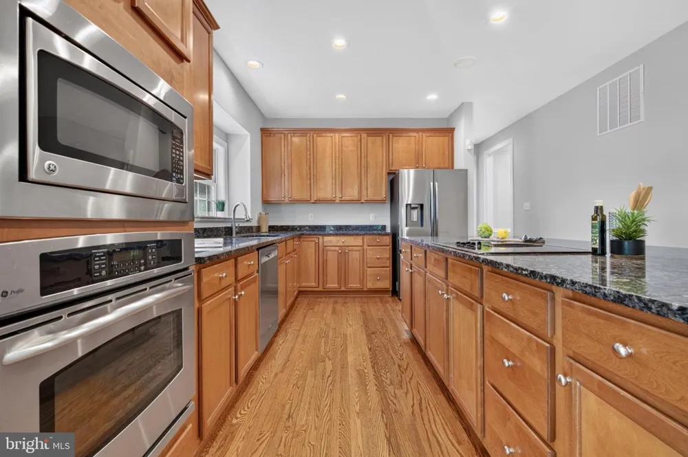 889 BALLOU STREET Herndon, VA 20170