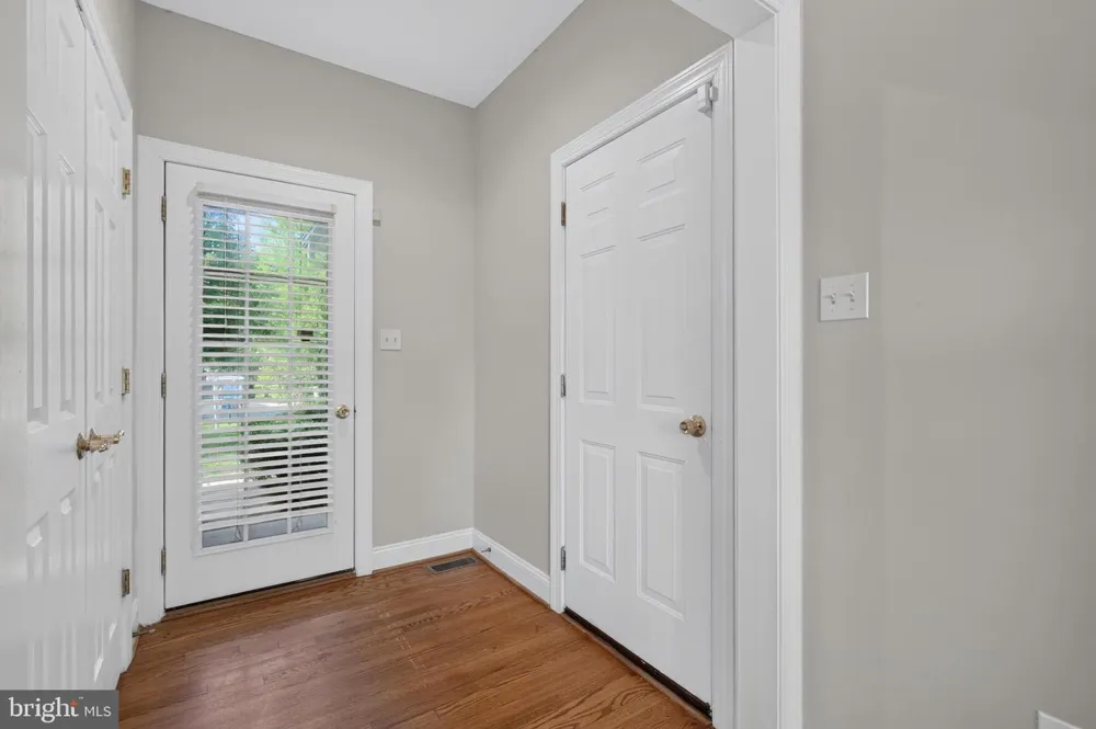 889 BALLOU STREET Herndon, VA 20170