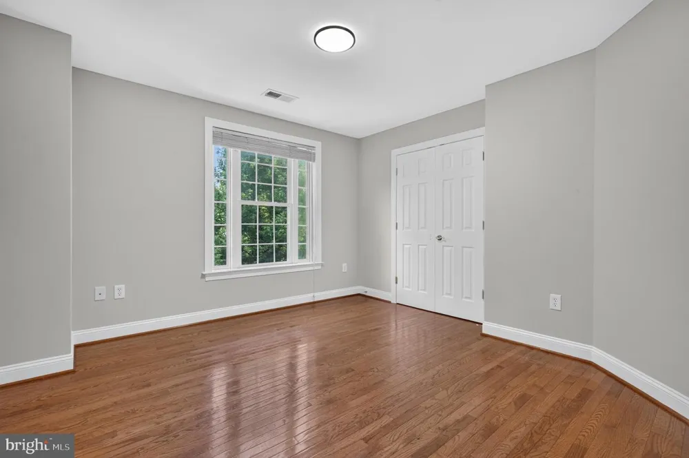 889 BALLOU STREET Herndon, VA 20170