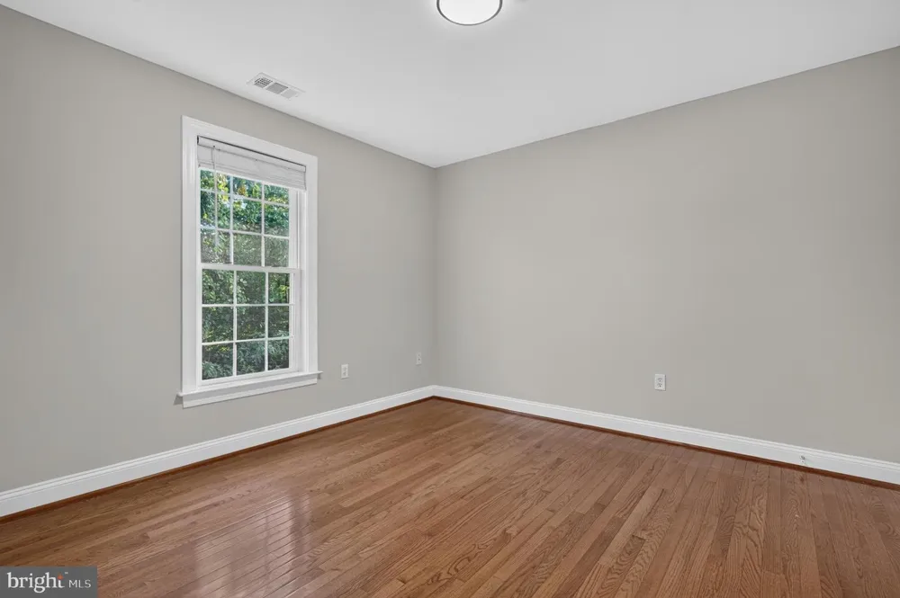 889 BALLOU STREET Herndon, VA 20170