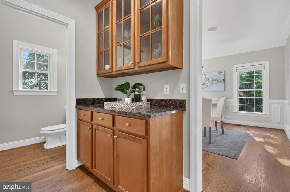 889 BALLOU STREET Herndon, VA 20170