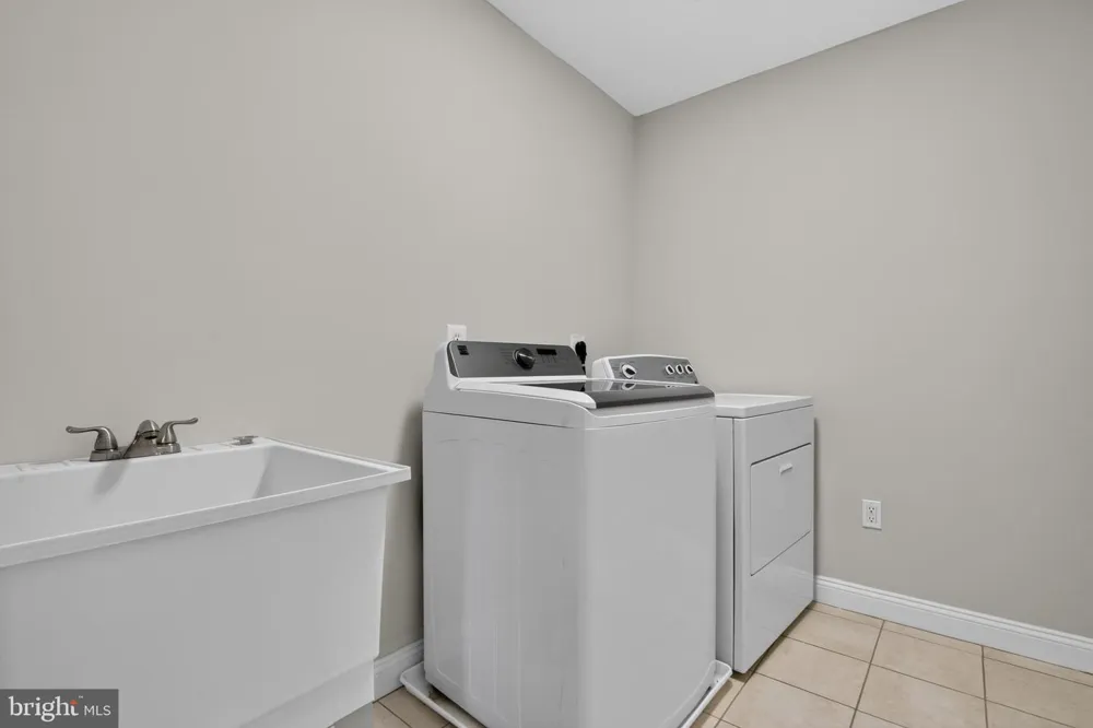 889 BALLOU STREET Herndon, VA 20170