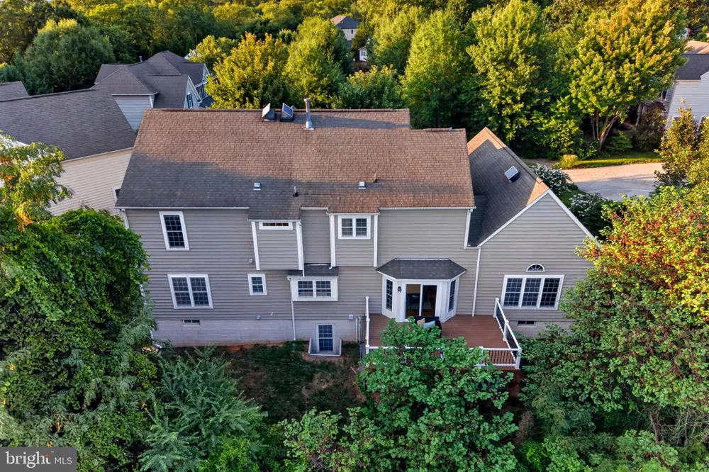 889 BALLOU STREET Herndon, VA 20170