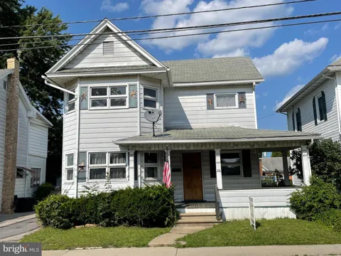 216 9TH STREET