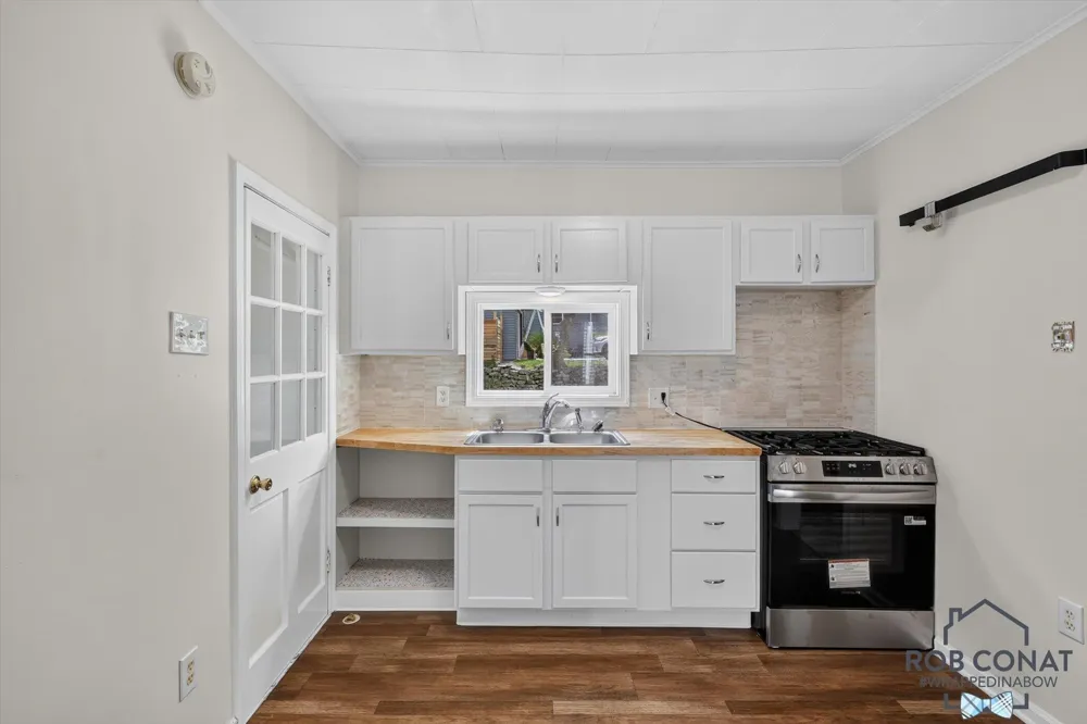 1662 Bristol Avenue NW Grand Rapids, MI 49504