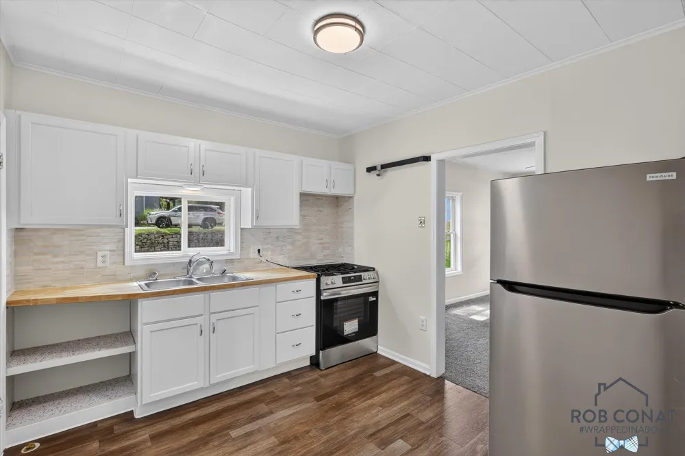 1662 Bristol Avenue NW Grand Rapids, MI 49504