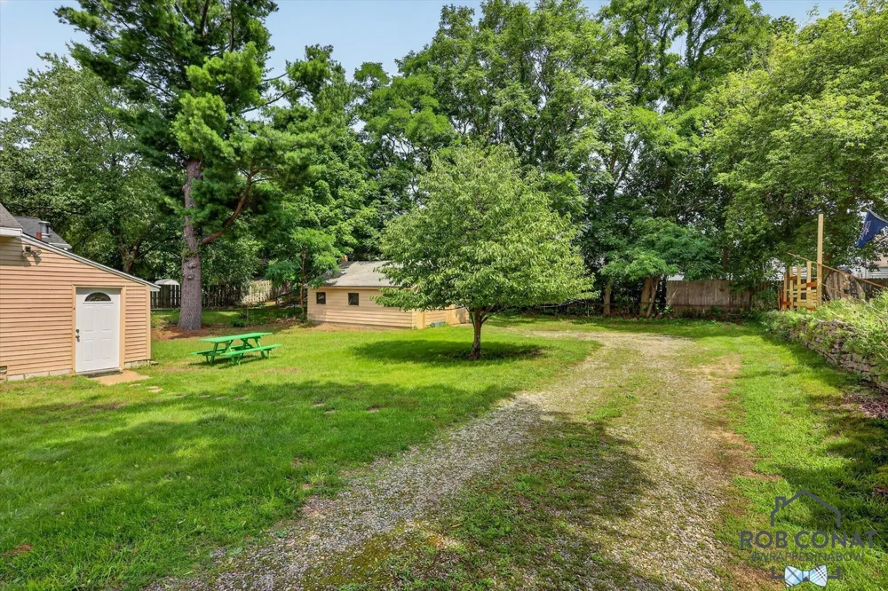 1662 Bristol Avenue NW Grand Rapids, MI 49504