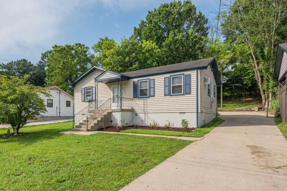 4921 Barclay Square Dr Antioch, TN 37013