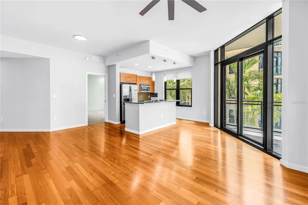 400 4TH AVENUE S #207 St Petersburg, FL 33701