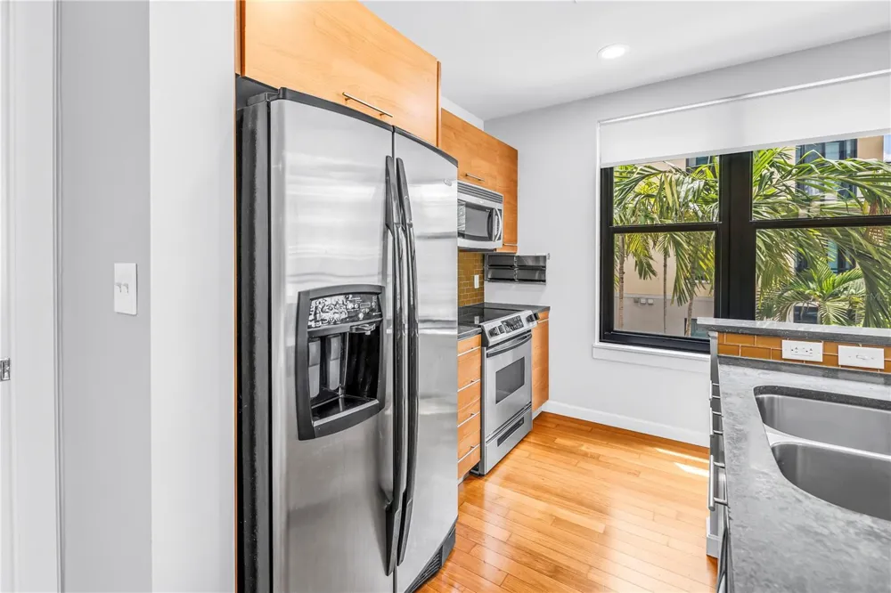 400 4TH AVENUE S #207 St Petersburg, FL 33701