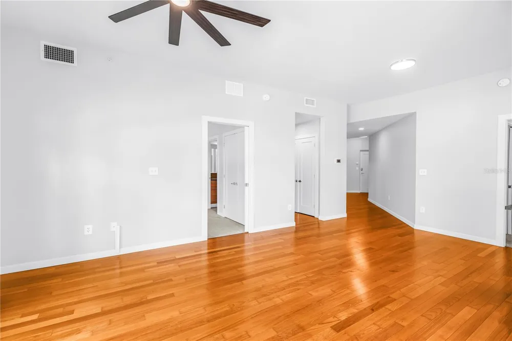 400 4TH AVENUE S #207 St Petersburg, FL 33701