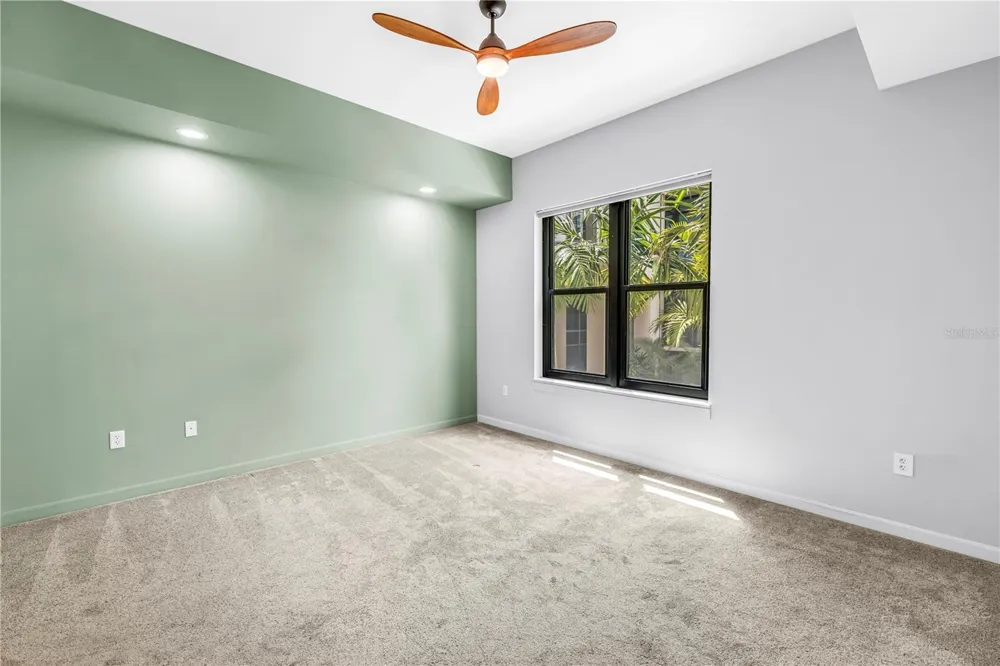 400 4TH AVENUE S #207 St Petersburg, FL 33701