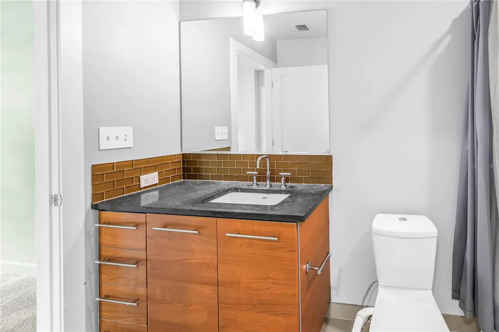 400 4TH AVENUE S #207 St Petersburg, FL 33701