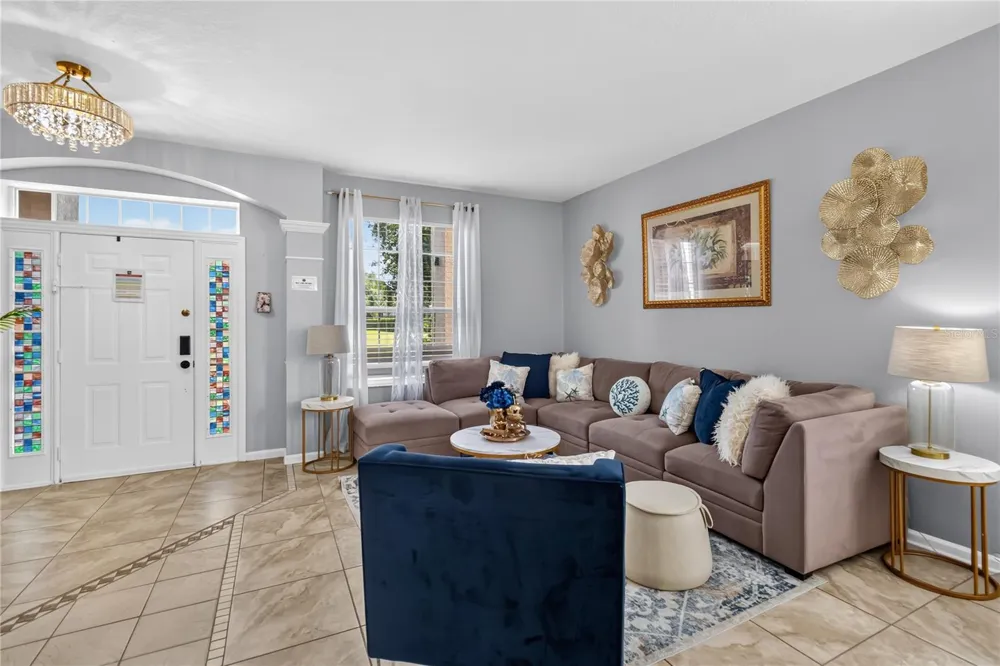 8006 KING PALM CIRCLE Kissimmee, FL 34747