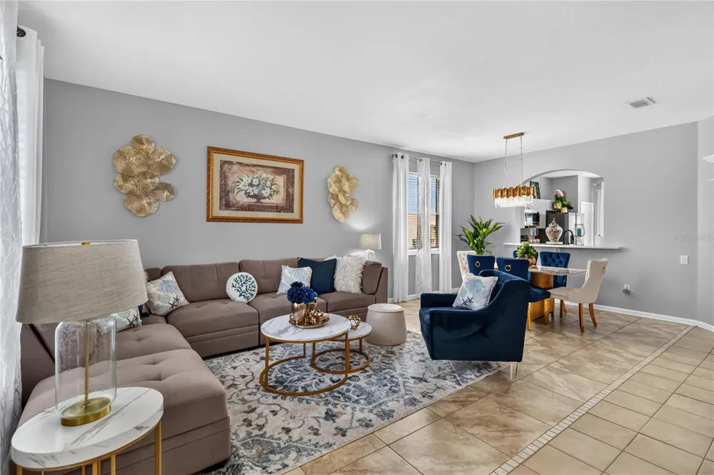 8006 KING PALM CIRCLE Kissimmee, FL 34747