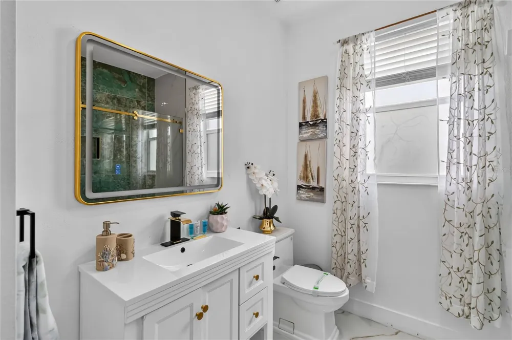 8006 KING PALM CIRCLE Kissimmee, FL 34747