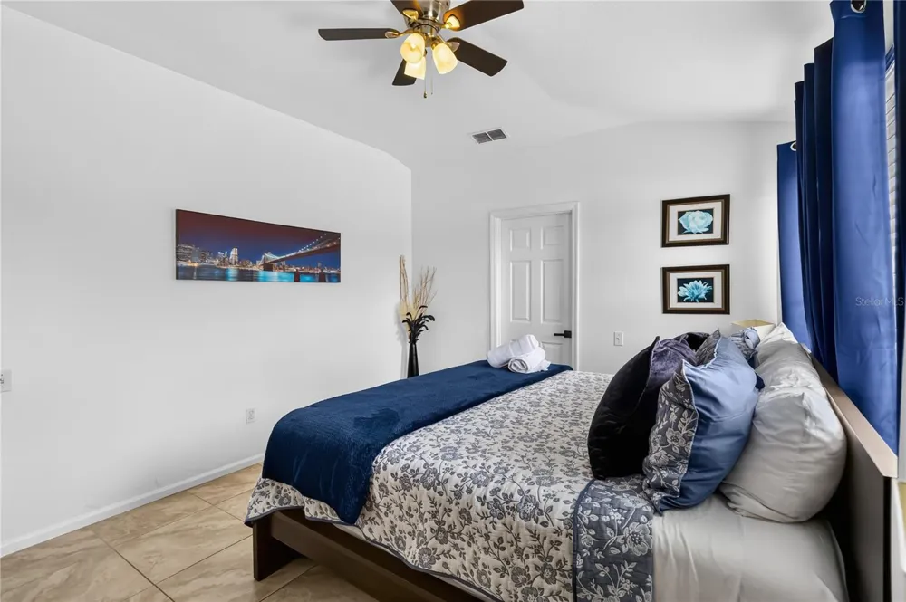 8006 KING PALM CIRCLE Kissimmee, FL 34747