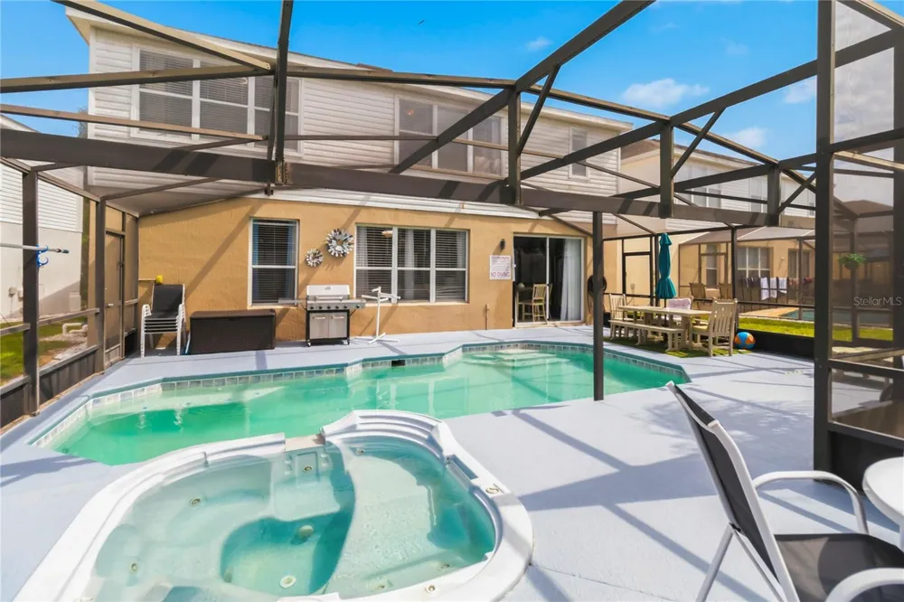 8006 KING PALM CIRCLE Kissimmee, FL 34747