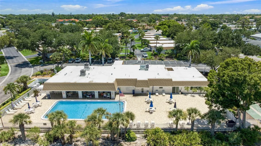 2740 RIVERBLUFF PARKWAY #V107 Sarasota, FL 34231