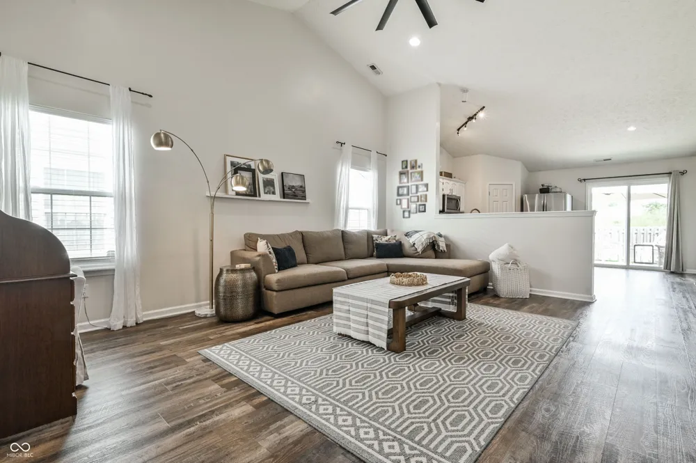 624 Daniel Court Westfield, IN 46074