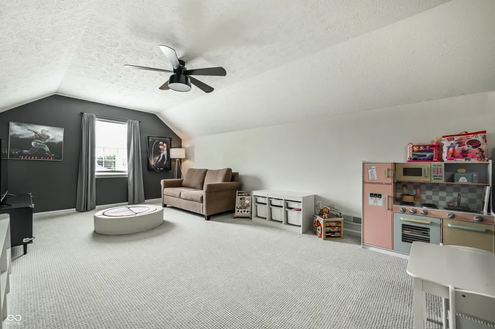 624 Daniel Court Westfield, IN 46074