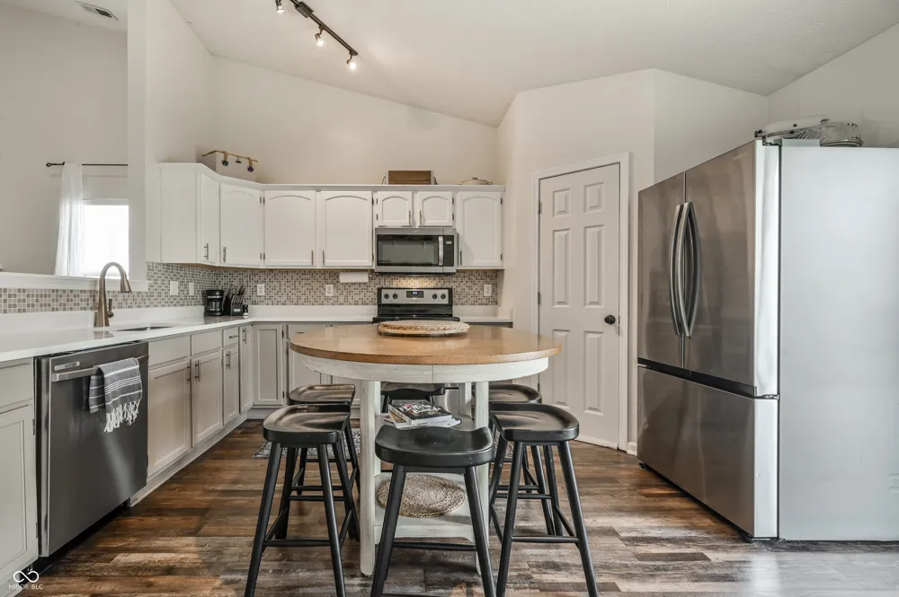 624 Daniel Court Westfield, IN 46074
