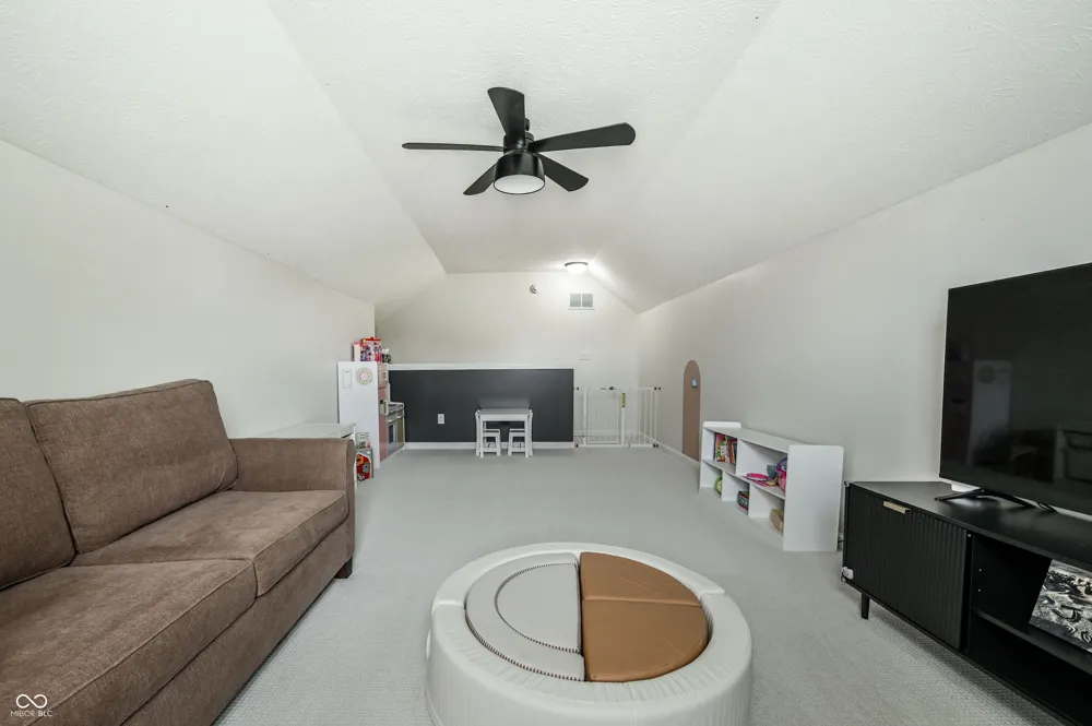 624 Daniel Court Westfield, IN 46074