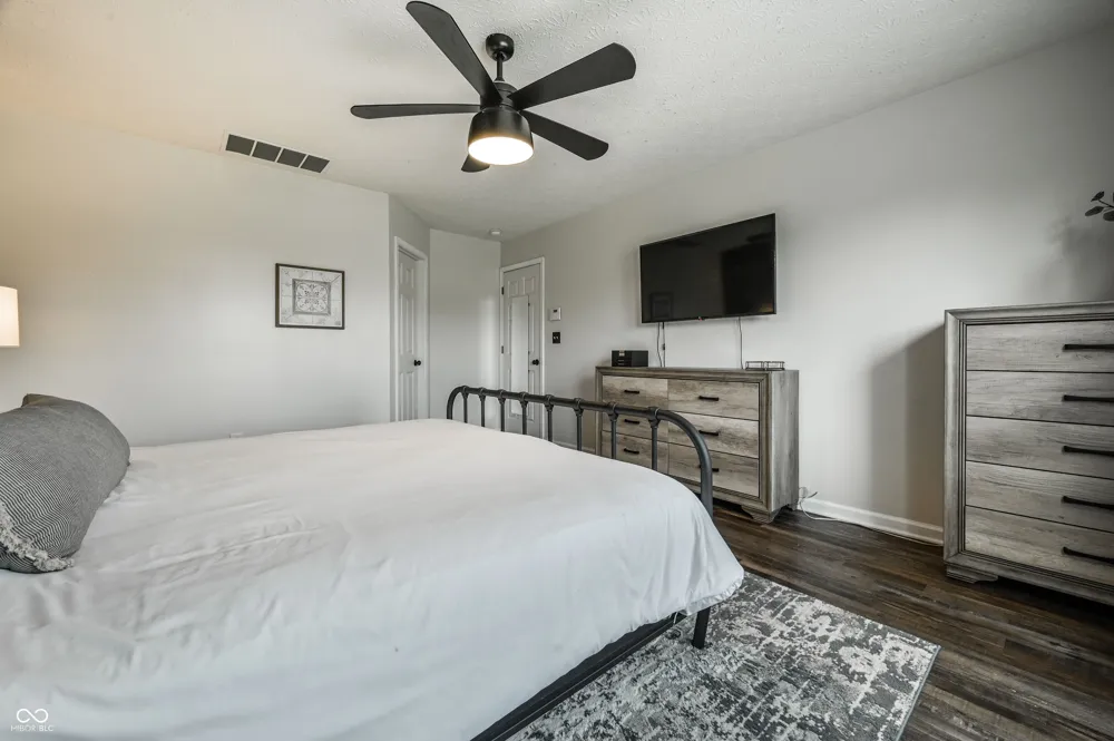 624 Daniel Court Westfield, IN 46074