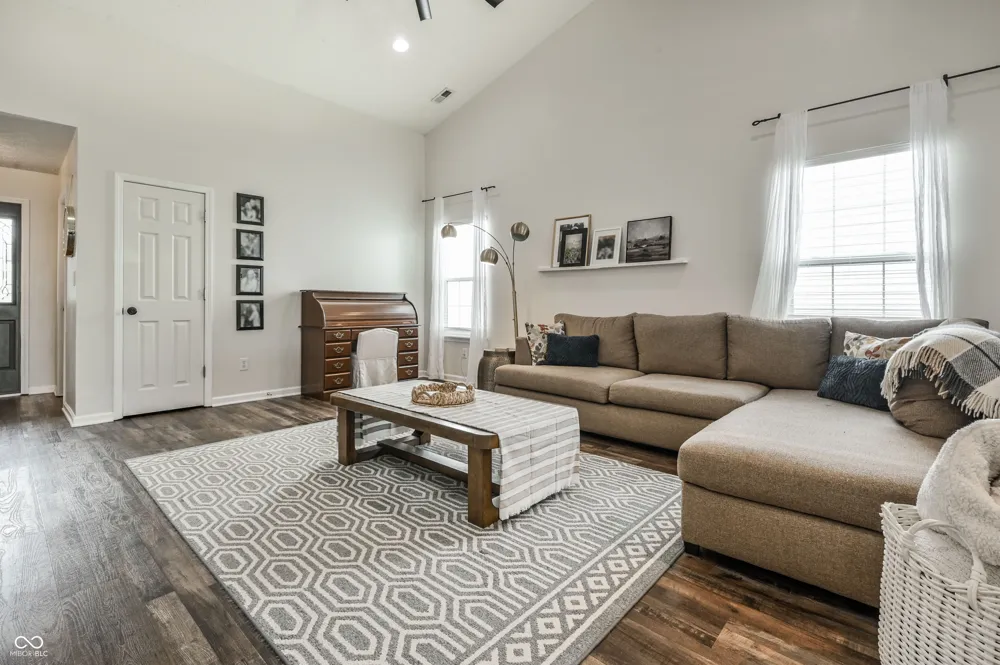 624 Daniel Court Westfield, IN 46074