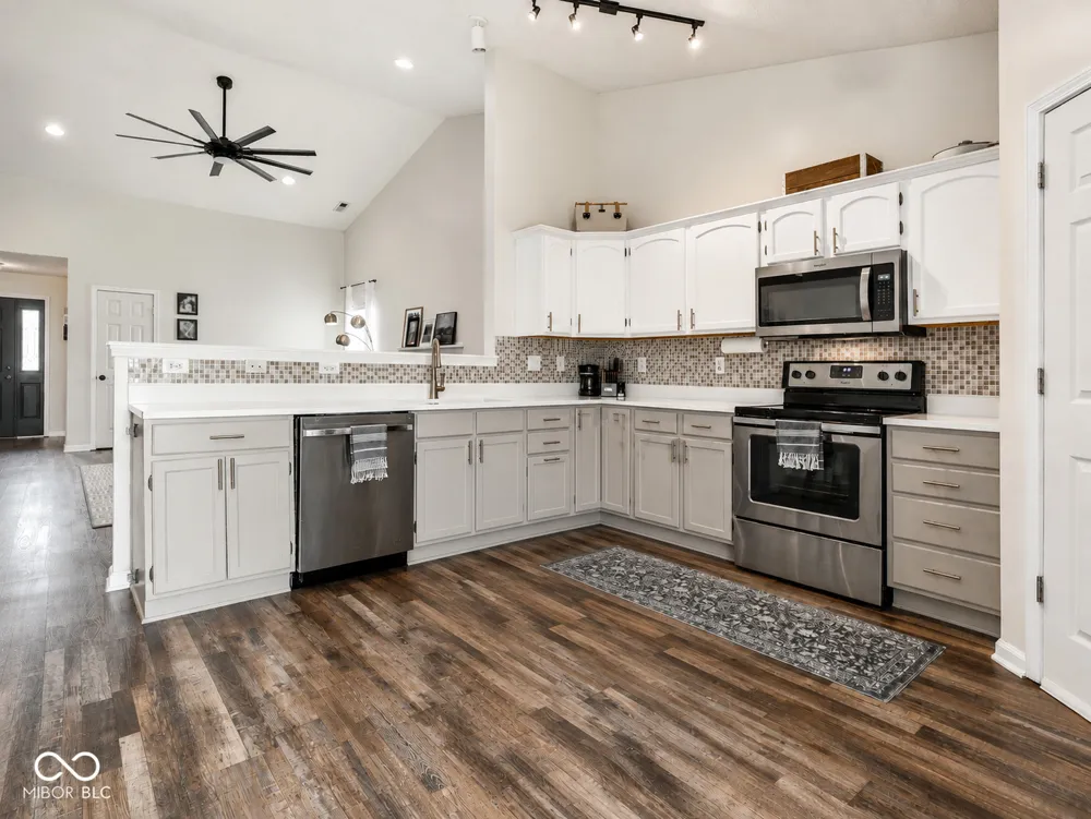 624 Daniel Court Westfield, IN 46074