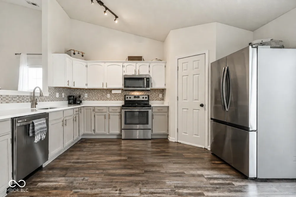 624 Daniel Court Westfield, IN 46074