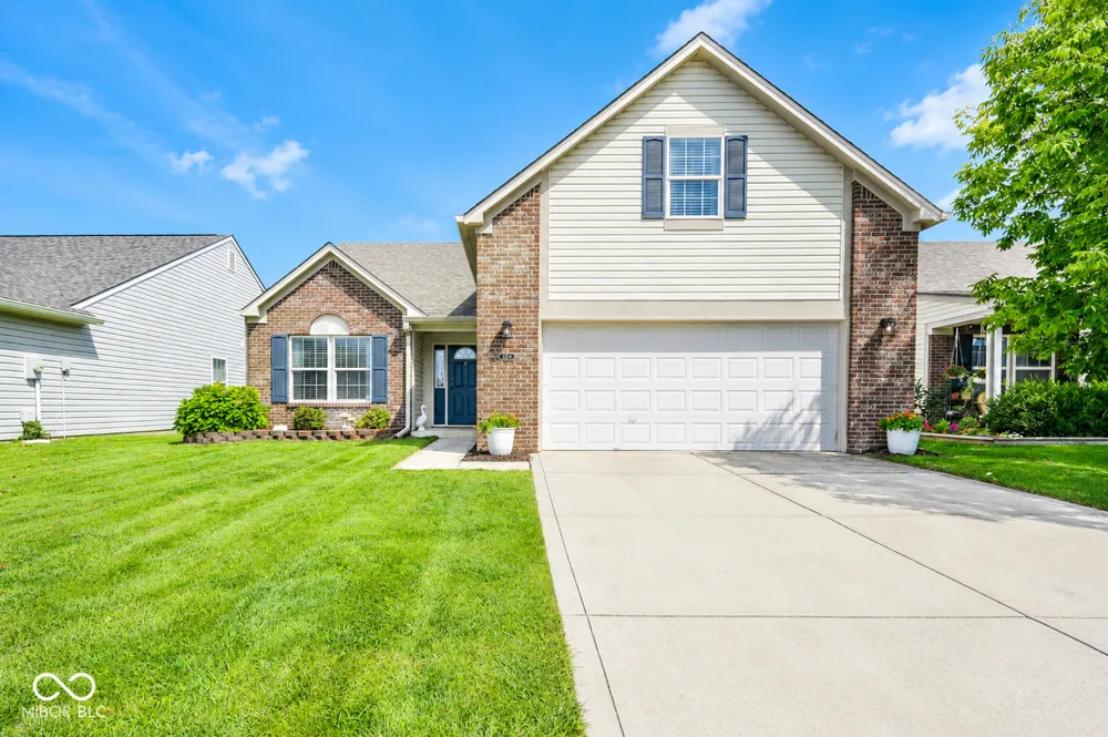 624 Daniel Court Westfield, IN 46074